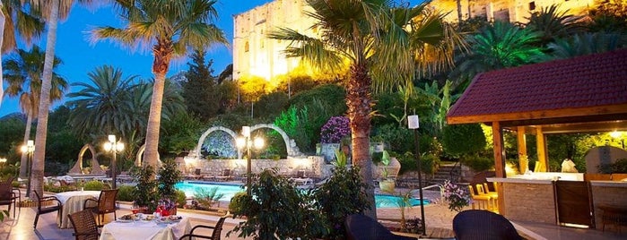 Bellapais Gardens Unique Hotel is one of poplic cyiprus.Enfermasyon.