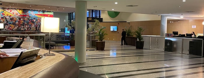 Holiday Inn is one of Passeios.