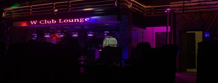 w club lounge is one of Jeddah b4.