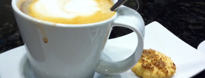 Cafe Bo is one of Lugares favoritos de Dalila.