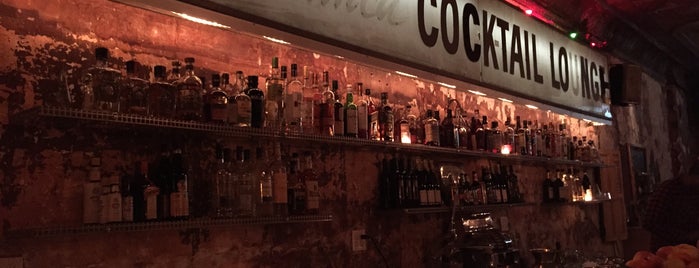 Casablanca Cocktail Lounge is one of Posti che sono piaciuti a Rebecca.