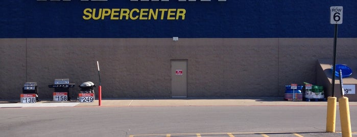Walmart Supercenter is one of Reverend 님이 좋아한 장소.