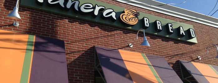 Panera Bread is one of สถานที่ที่ Meredith ถูกใจ.