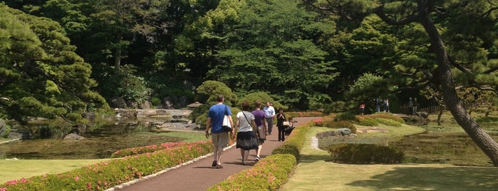 Imperial Palace East Garden is one of Orte, die Takashi gefallen.