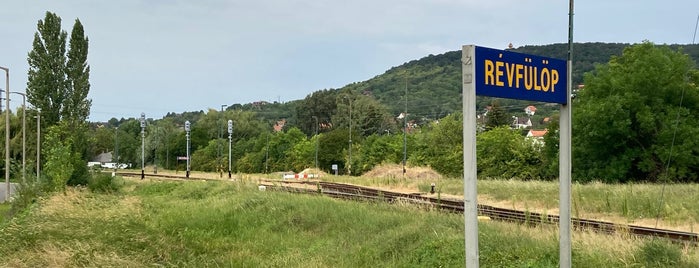 Révfülöp vasútállomás is one of Pályaudvarok, vasútállomások (Train Stations).