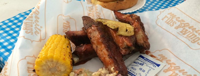 Mezquite Ribs & Wings is one of Locais curtidos por Mariela.