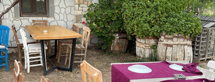 Güler Ada Wine&Jam is one of Tatil.