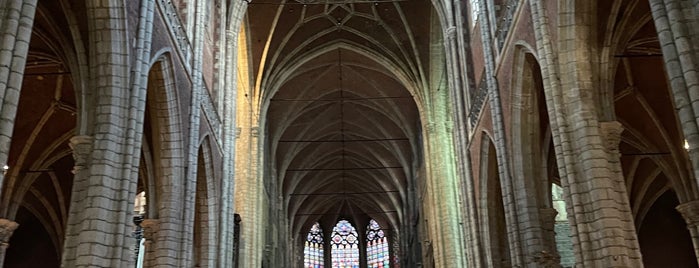 Sint-Bavo (Sint-Baafs)kerk is one of Ghent.