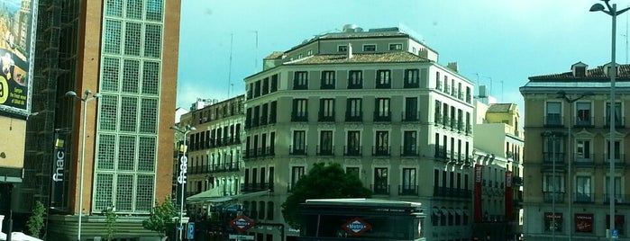 La Gran Vía is one of Madrid.