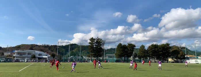 藤枝東高等学校 is one of サッカー試合可能な学校グラウンド.
