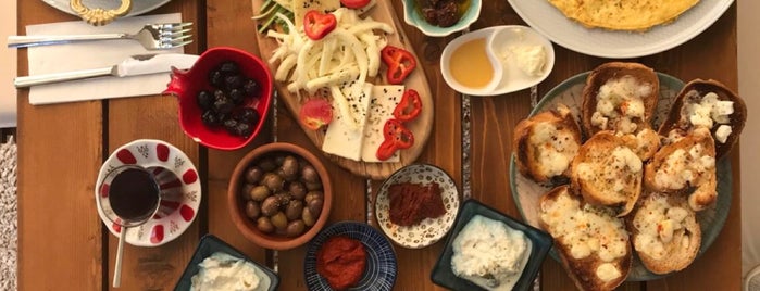 Zahide Alaçatı is one of kahvaltı durakları.