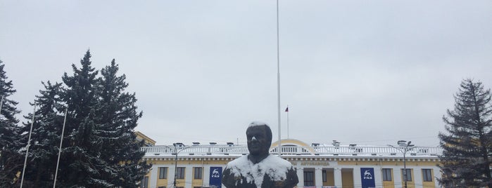 Памятник И.И.Киселеву is one of Скульптуры и памятники  на улицах Н.Новгорода.