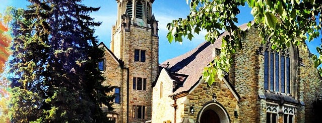 Lake Of The Isles Lutheran Church is one of Orte, die Alan gefallen.