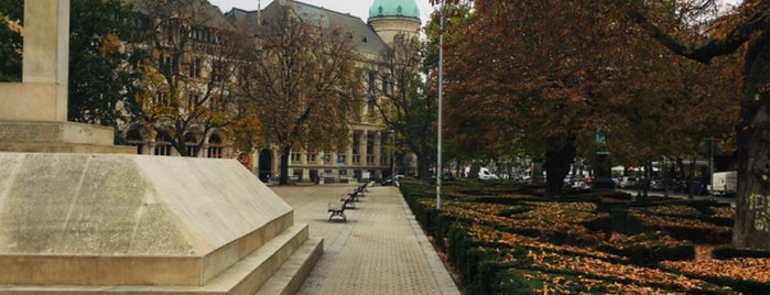 Georgsplatz is one of Hannover (City Trip).