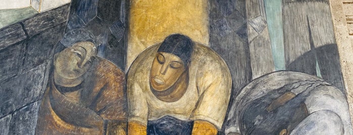 Murales de Diego Rivera en la Secretaría de Educación Pública is one of Locais curtidos por Fran!.