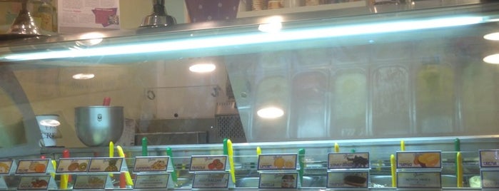 Gelateria Retrò is one of Linhさんのお気に入りスポット.