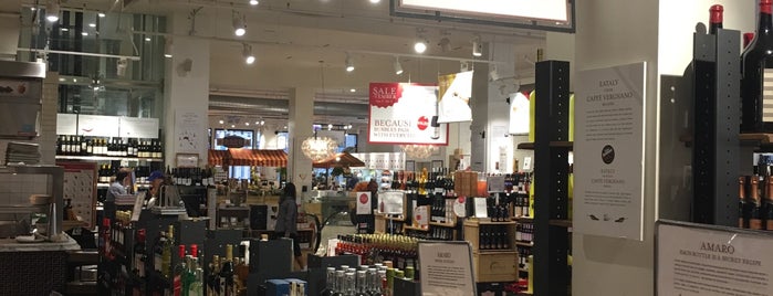 Eataly is one of Omiさんのお気に入りスポット.