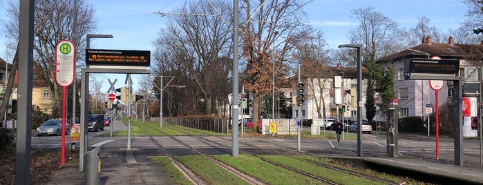 Kunstakademie Karlsruhe is one of Krs.