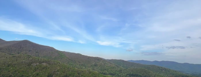 Tanbark Ridge Overlook is one of North Carolina.
