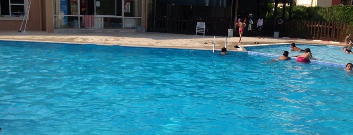 Gaziemir Belediyesi Yüzme Havuzu is one of Sade'nin Kaydettiği Mekanlar.