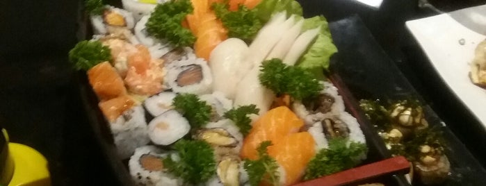 Flying Sushi is one of Restaurante.