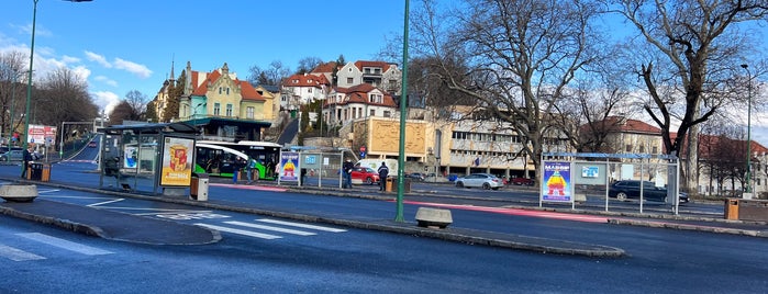 Livada Poștei is one of RATBV Bus Stations.