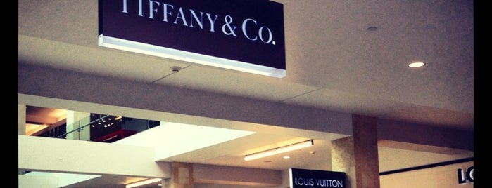 Tiffany & Co. is one of Nancyさんのお気に入りスポット.