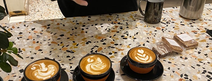 Elixir Bunn Coffee Roasters is one of Lugares favoritos de Waleed.