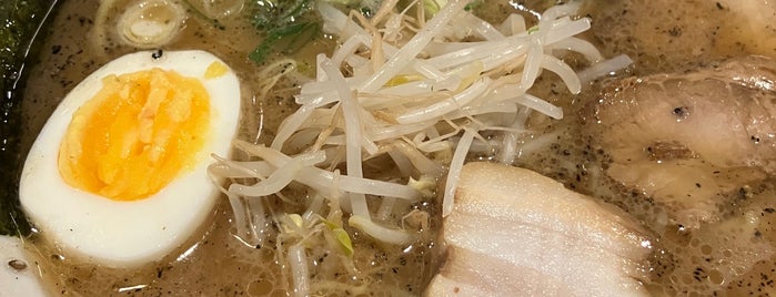 屋台ラーメン 丸徳 is one of 食事.