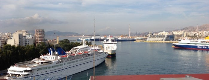 Puerto de El Pireo is one of Piraeus Worth Seeing List.