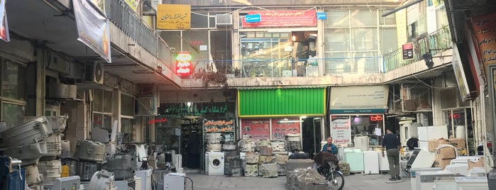Shohada Metro Station | ایستگاه مترو میدان شهدا is one of Tehran Metro Line 4 | خط 4 مترو تهران.