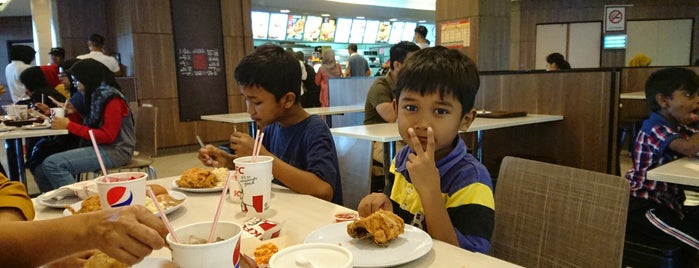 KFC is one of Makan @ Utara #15.
