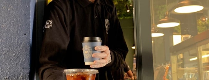 WAYNE’S COFFEE is one of Hesham'ın Beğendiği Mekanlar.