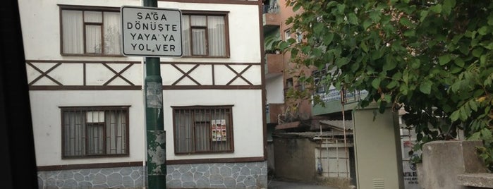 Doğu Caddesi is one of Posti che sono piaciuti a Mesut.