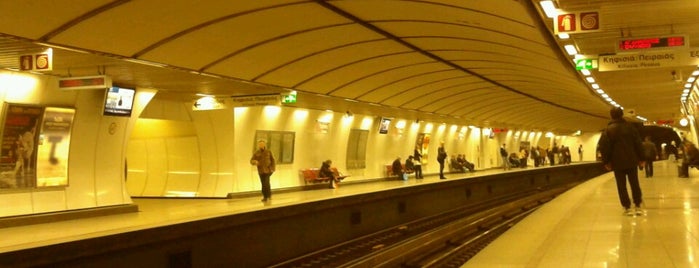 Attiki Metro Station is one of Lugares favoritos de Ifigenia.