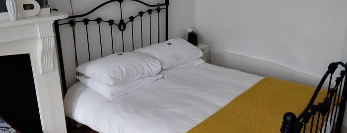 Guesthouse Vannacht-Bed&Breakfast is one of Nederland.