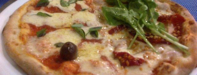 A Pizza da Mooca is one of Tempat yang Disukai Fernanda.