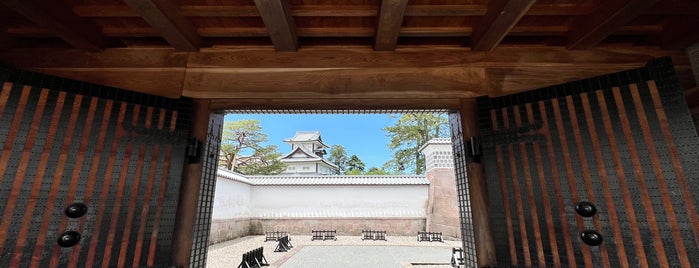 Kahokumon Gate is one of 観光名所.