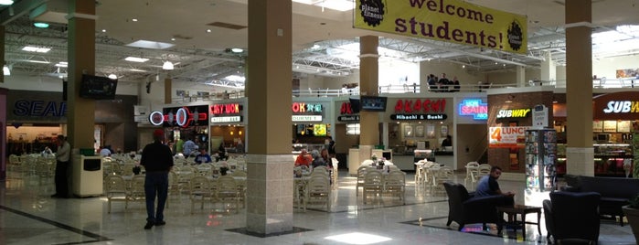 Food Court is one of Tempat yang Disukai Adam.
