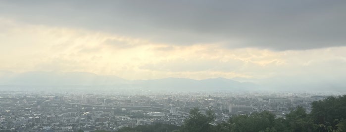 稲荷山 is one of Kyoto.
