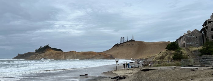 Pacific City Giant Sand Dune is one of Amy & Craig Exploregon.