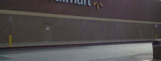 Walmart Supercenter is one of สถานที่ที่ Arma ถูกใจ.