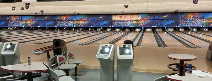 Brunswick Zone Hawthorn Lanes is one of Annieさんのお気に入りスポット.