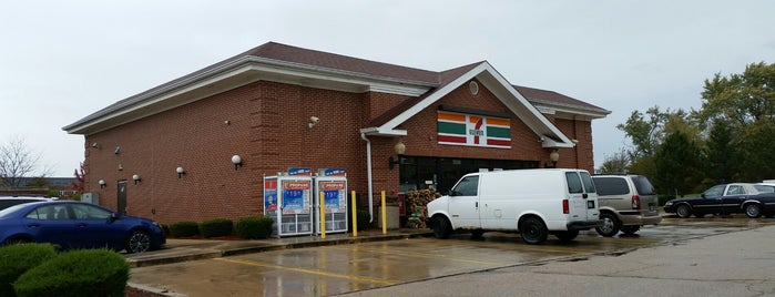 7-Eleven is one of Tempat yang Disukai Ann.