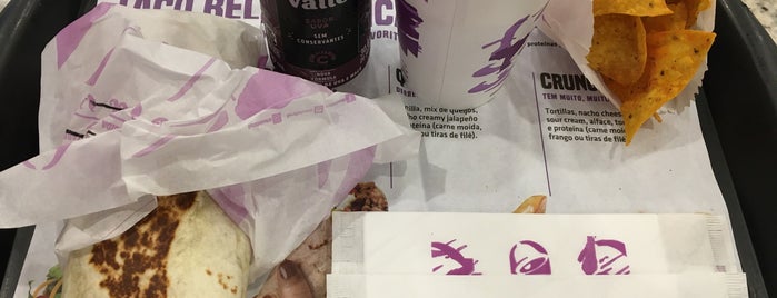 Taco Bell is one of Casinha.