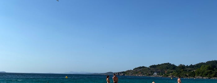 Praia de Areacova is one of Vigo.