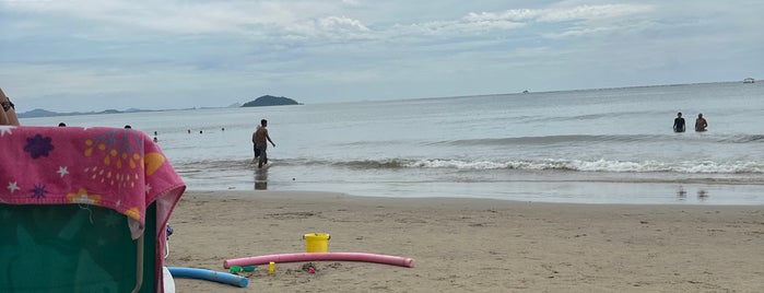 Praia da Armação is one of Nossa Casa " Alves.