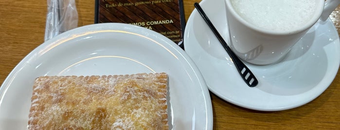 Colonial Confeitaria e Panificadora is one of Itajaí.