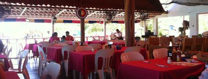 Restaurant La Mata is one of สถานที่ที่ HOLYBBYA ถูกใจ.