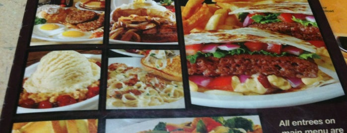 Country Pride Restaurant is one of Jess'in Beğendiği Mekanlar.